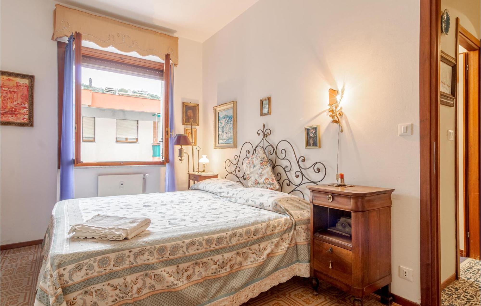 1 Bedroom Lovely Apartment In Rapallo Esterno foto
