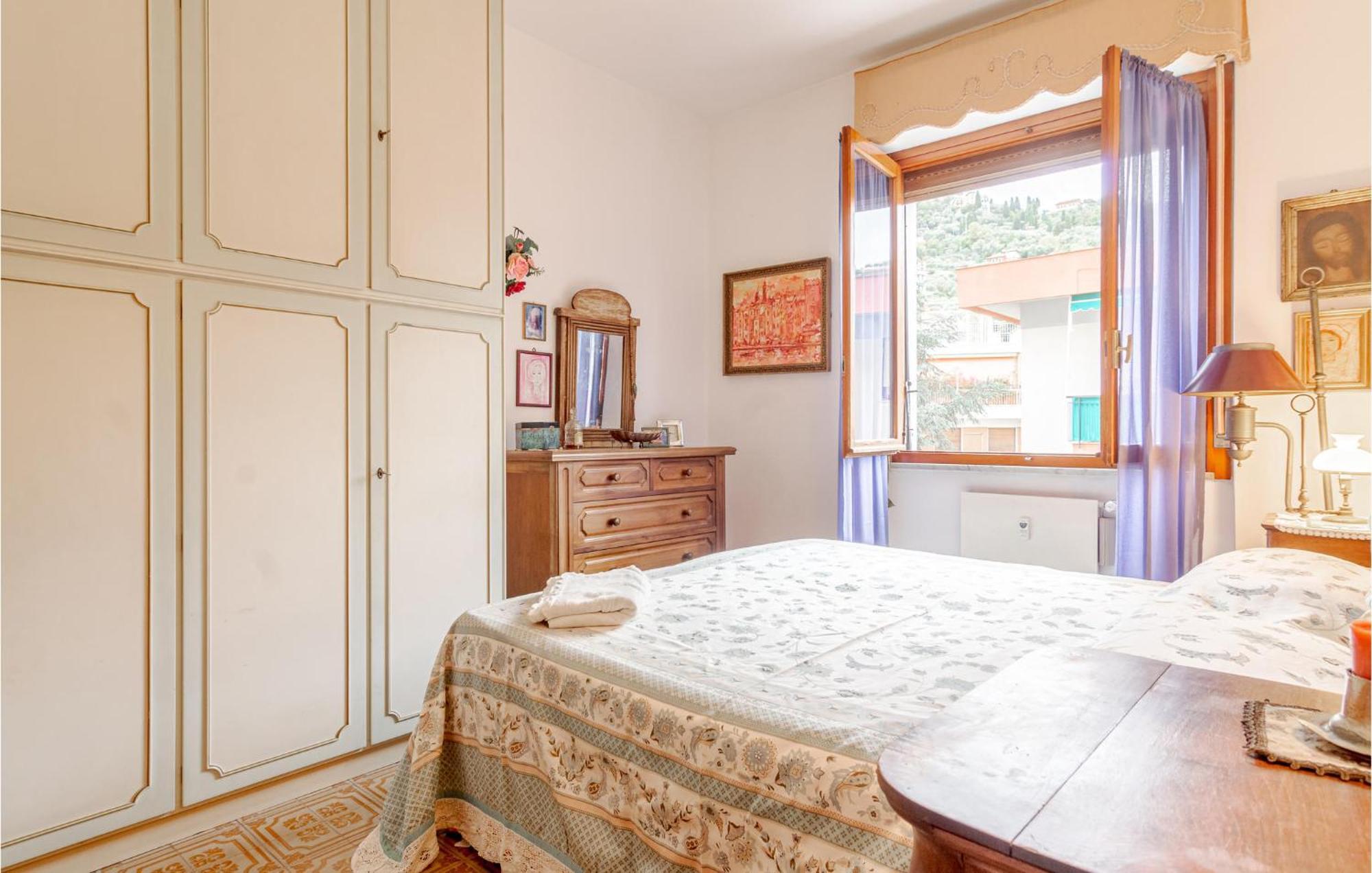 1 Bedroom Lovely Apartment In Rapallo Esterno foto